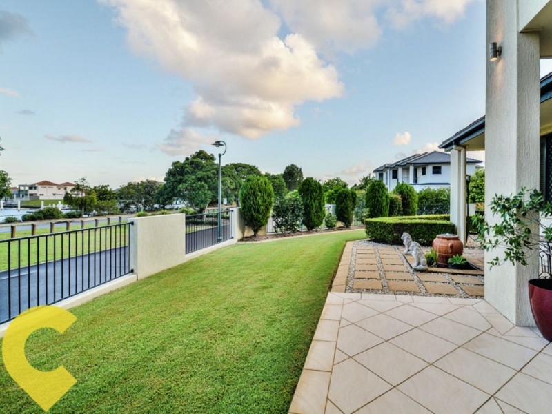 52 Kalowendha Avenue, Pelican Waters QLD 4551