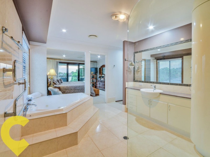 52 Kalowendha Avenue, Pelican Waters QLD 4551