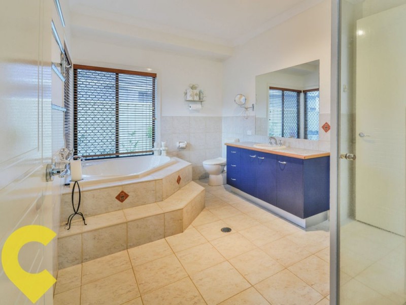 52 Kalowendha Avenue, Pelican Waters QLD 4551