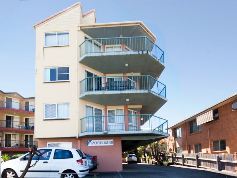 1/5 Cooma Terrace, Caloundra QLD 4551