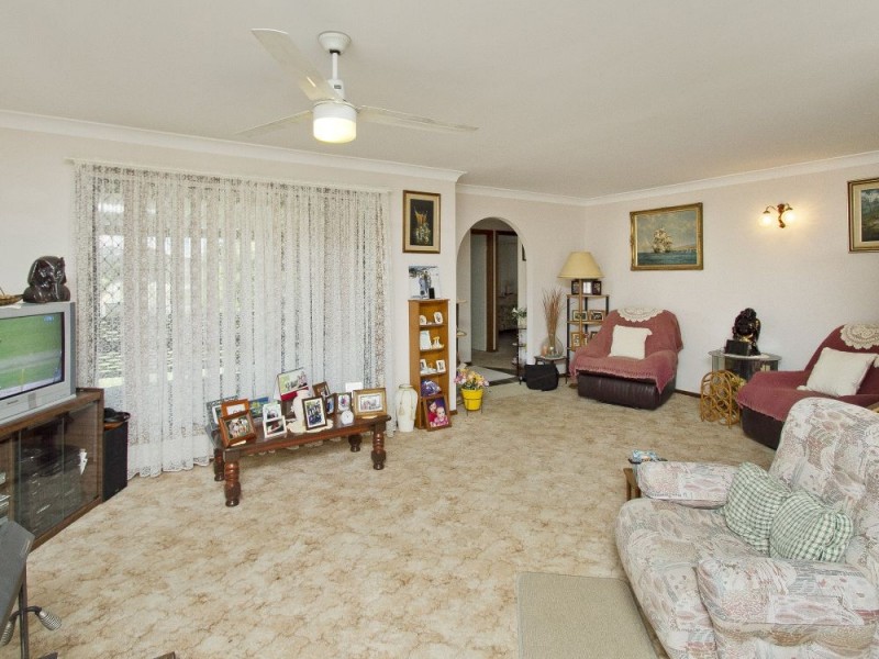 35 Wavell Avenue, Golden Beach QLD 4551