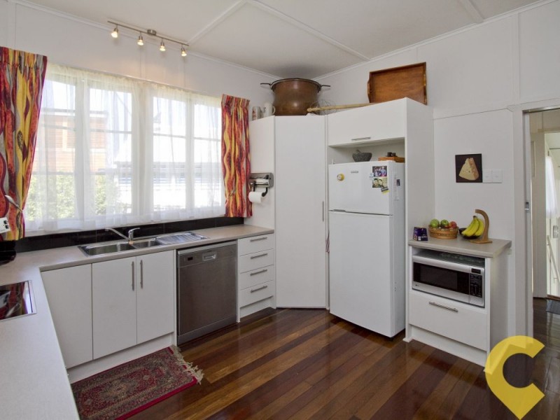 32 Regent Street, Caloundra QLD 4551