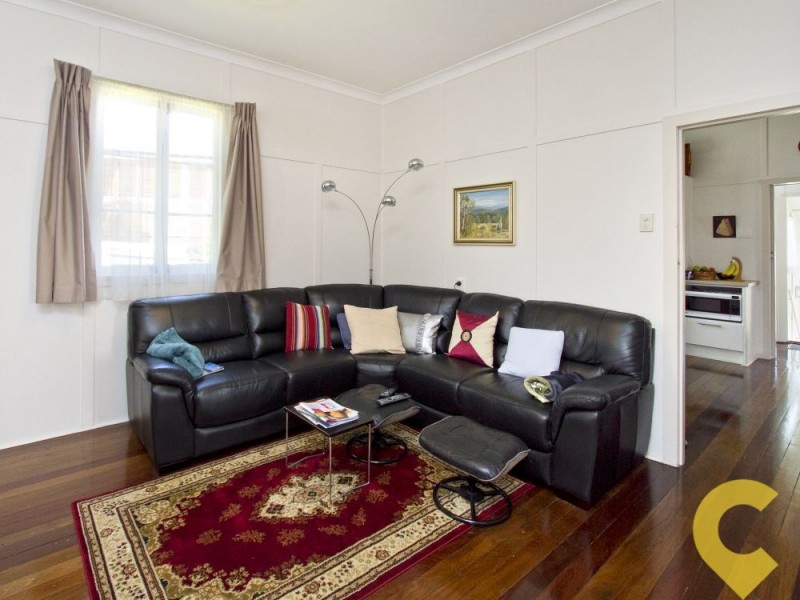 32 Regent Street, Caloundra QLD 4551