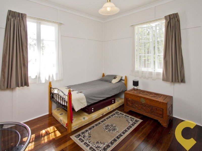 32 Regent Street, Caloundra QLD 4551