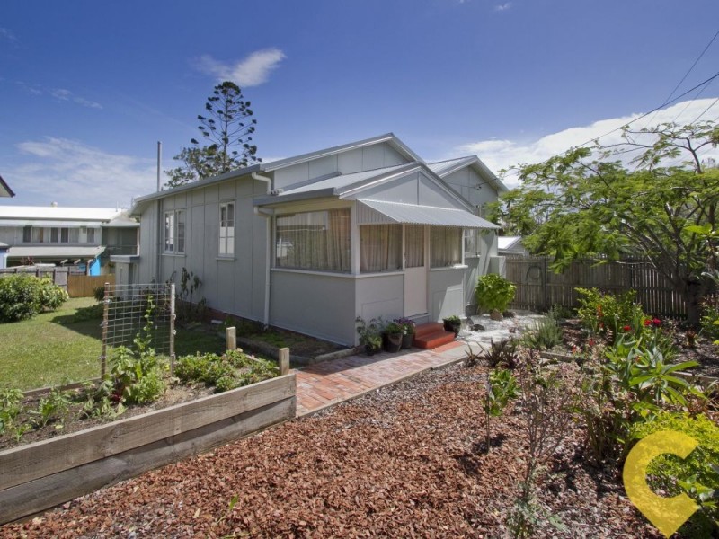 32 Regent Street, Caloundra QLD 4551