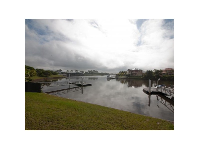 28 Harbourlights Way, Pelican Waters QLD 4551