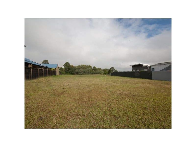 28 Harbourlights Way, Pelican Waters QLD 4551