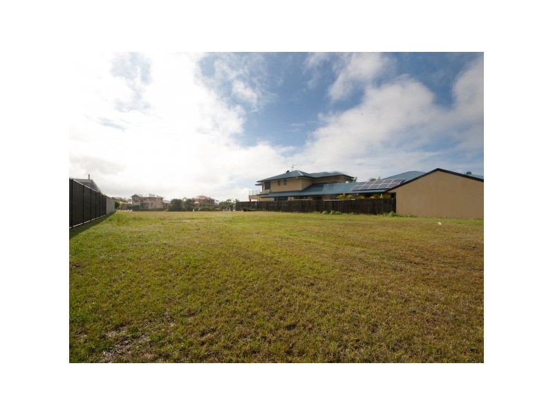 28 Harbourlights Way, Pelican Waters QLD 4551