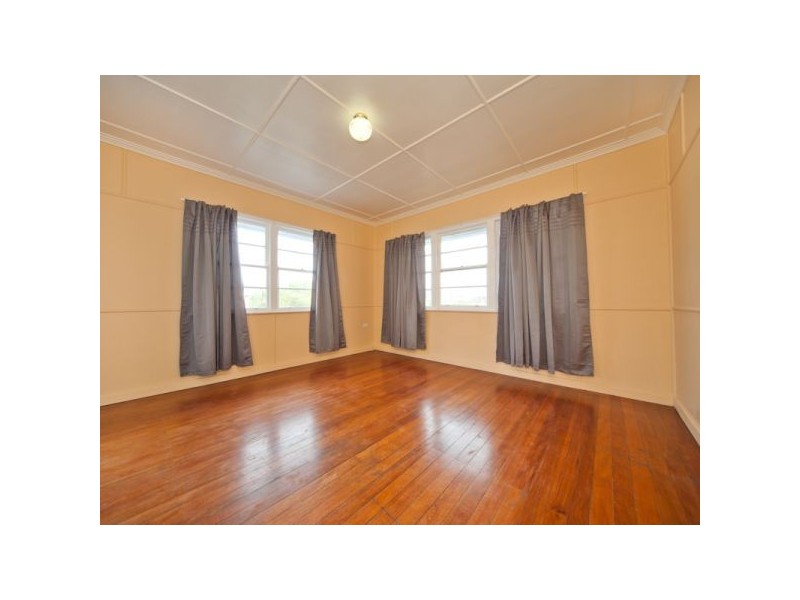 24 Upper Gay Terrace, Kings Beach QLD 4551