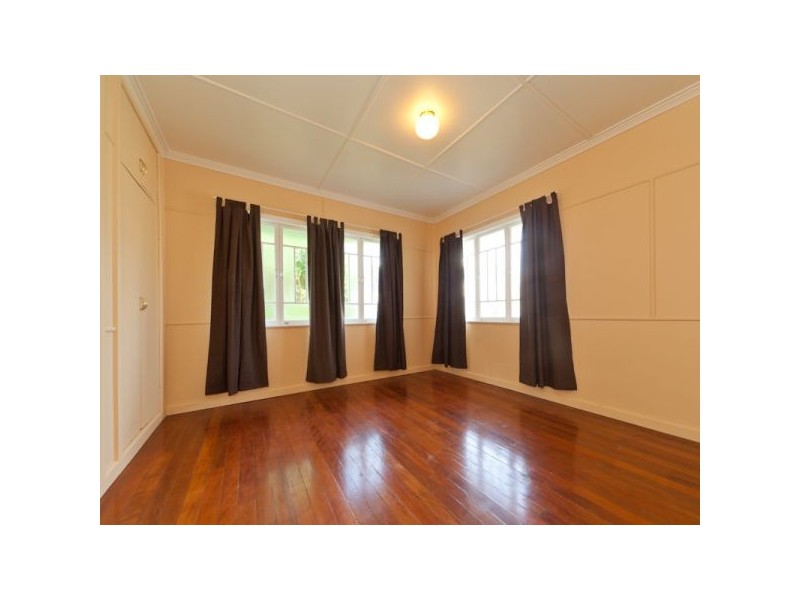 24 Upper Gay Terrace, Kings Beach QLD 4551