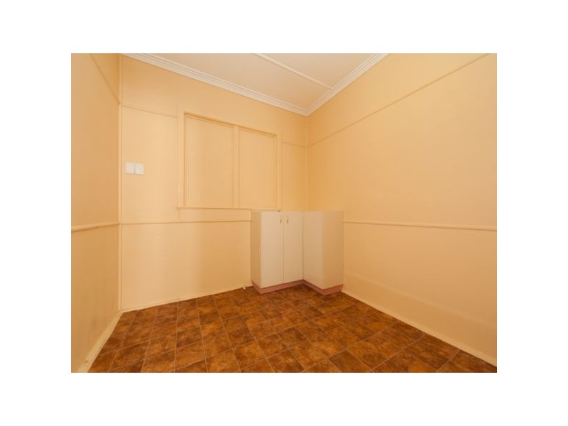 24 Upper Gay Terrace, Kings Beach QLD 4551