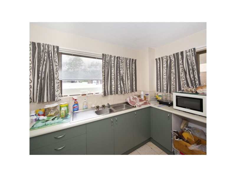 2/14 Queen Street, Kings Beach QLD 4551