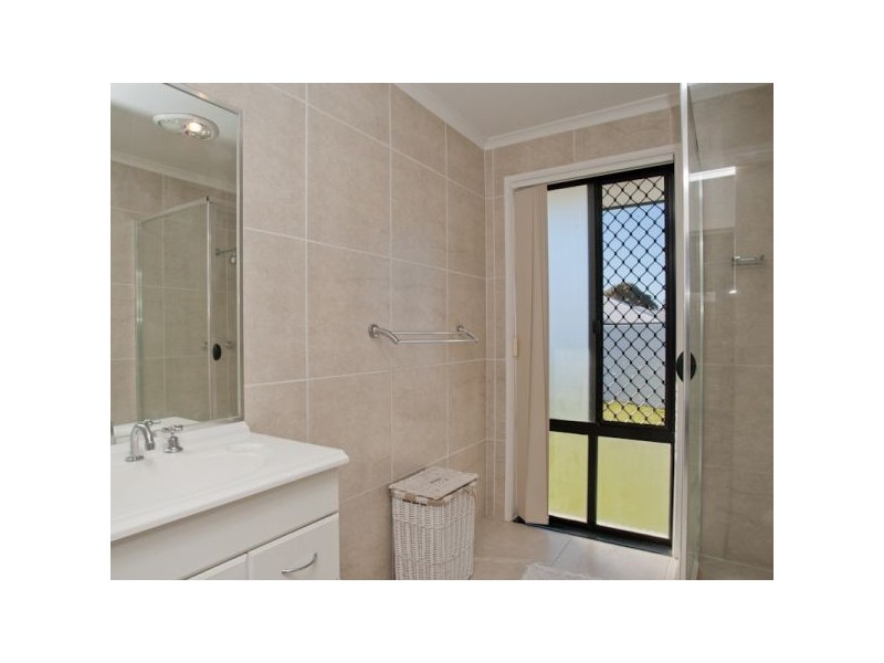 1 Geebung Court, Meridan Plains QLD 4551