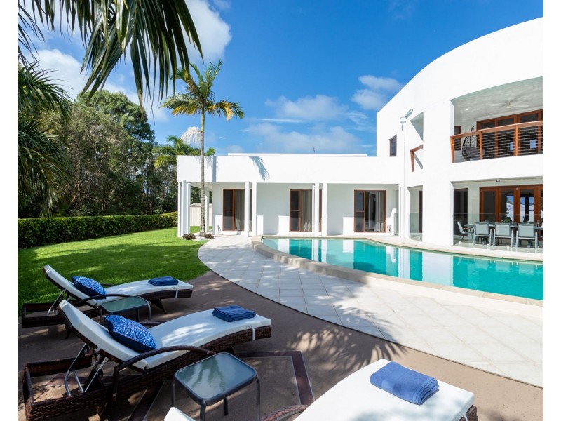 24 Rutherford Place, Pelican Waters QLD 4551
