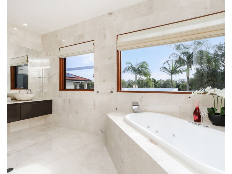 24 Rutherford Place, Pelican Waters QLD 4551