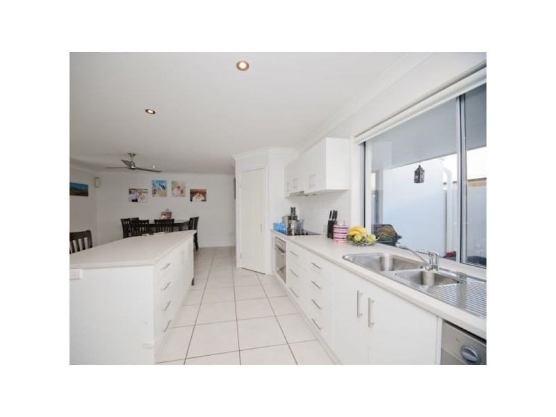 3 Riberry Place, Meridan Plains QLD 4551