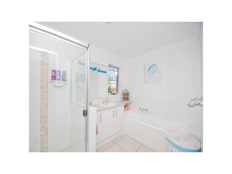 3 Riberry Place, Meridan Plains QLD 4551