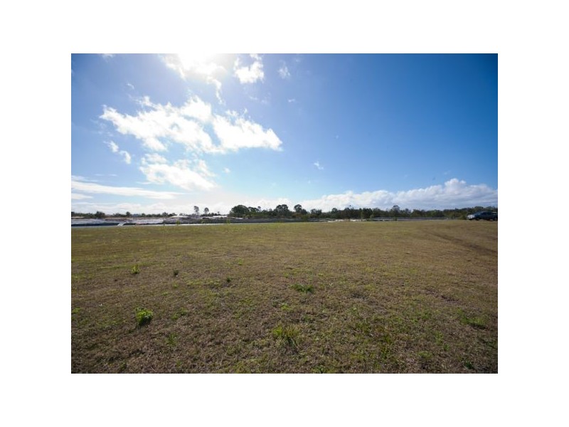 39 Lamatia Drive, Mountain Creek QLD 4557