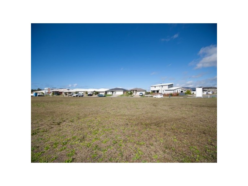 39 Lamatia Drive, Mountain Creek QLD 4557