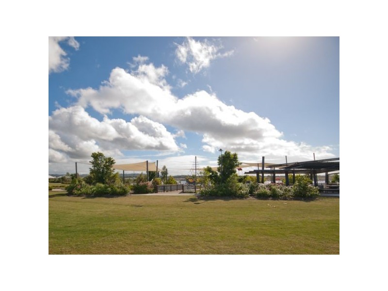 39 Lamatia Drive, Mountain Creek QLD 4557