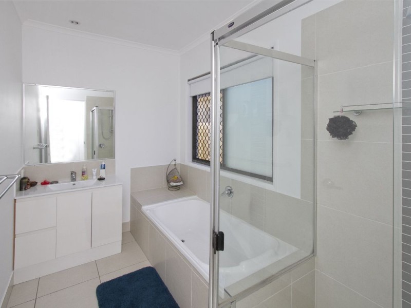 14 Riverstone Crescent, Little Mountain QLD 4551