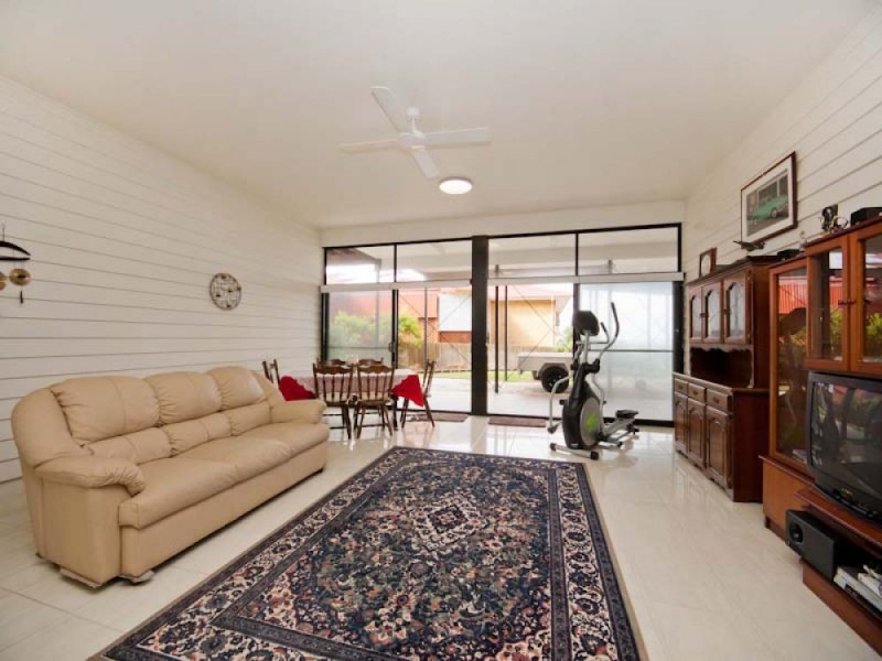 90 Sugar Bag Road, Little Mountain QLD 4551