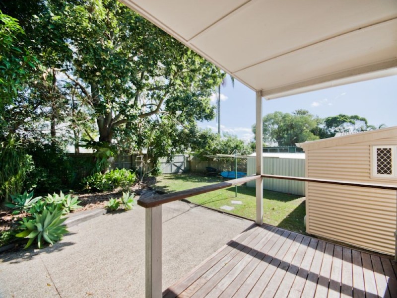 122 Westminster Avenue, Golden Beach QLD 4551