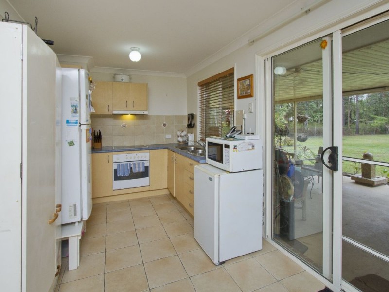 3 Leafy Lane, Mooloolah Valley QLD 4553