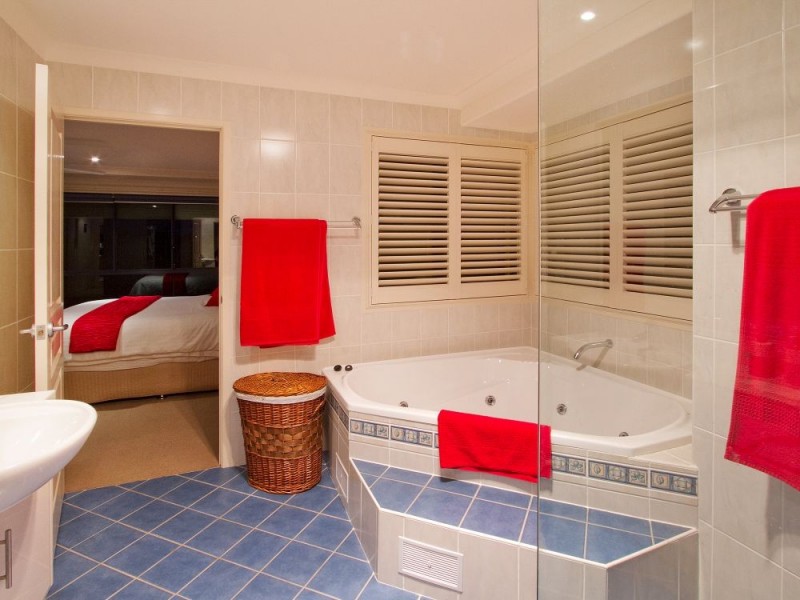 14 Dominica Place, Kawana Island QLD 4575