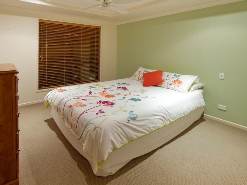 14 Dominica Place, Kawana Island QLD 4575