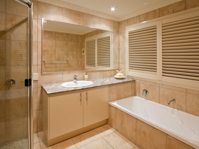 14 Dominica Place, Kawana Island QLD 4575