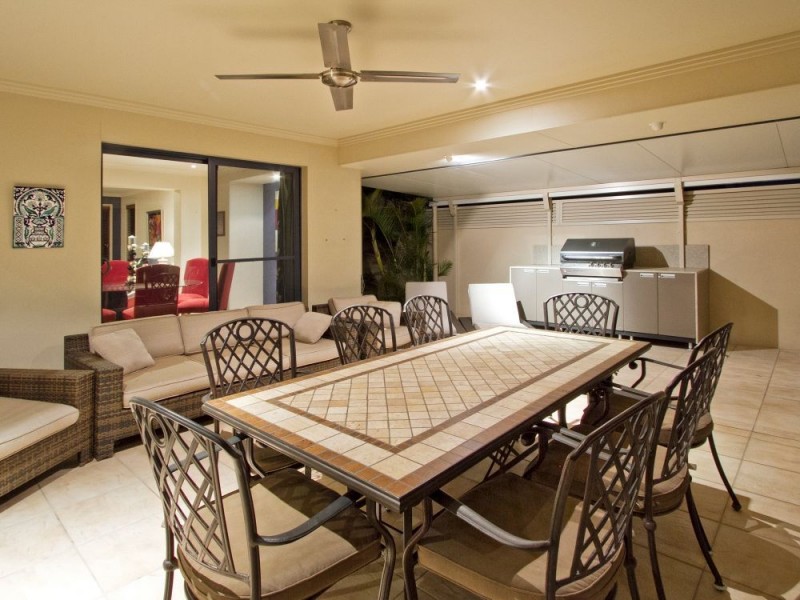 14 Dominica Place, Kawana Island QLD 4575