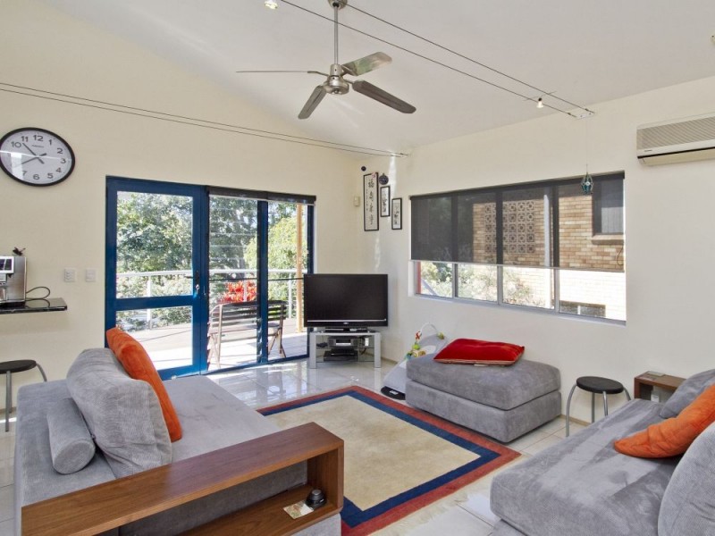 107 Esplanade, Golden Beach QLD 4551