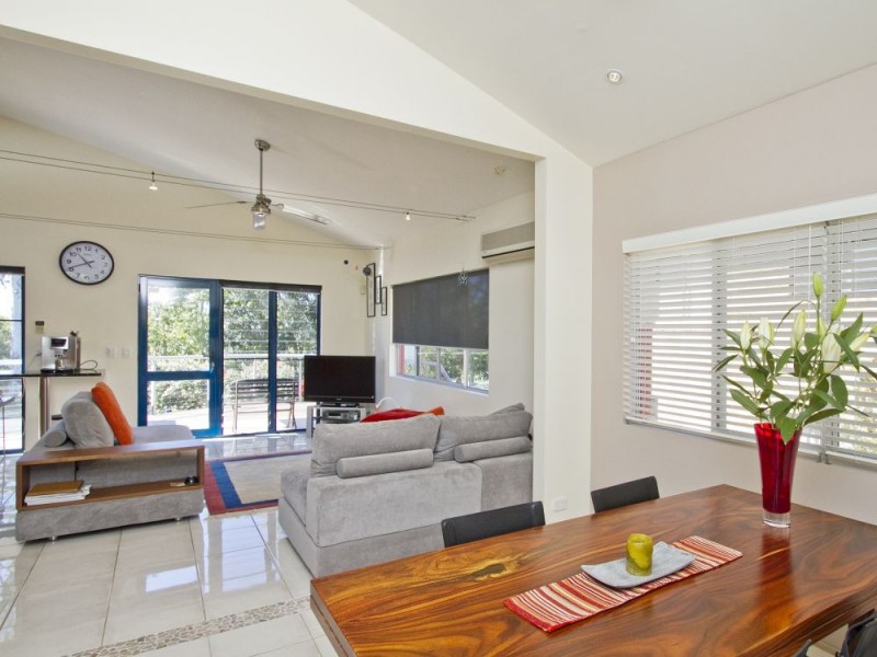 107 Esplanade, Golden Beach QLD 4551