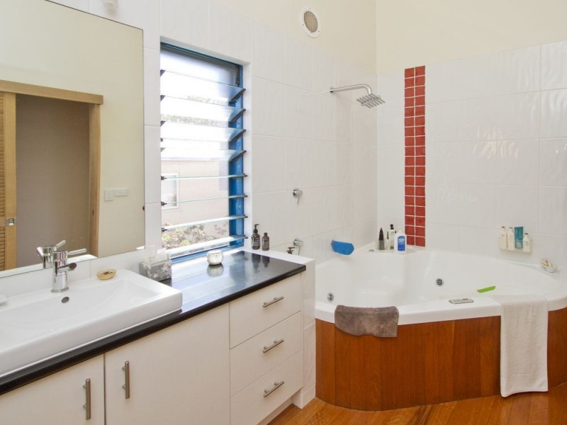 107 Esplanade, Golden Beach QLD 4551