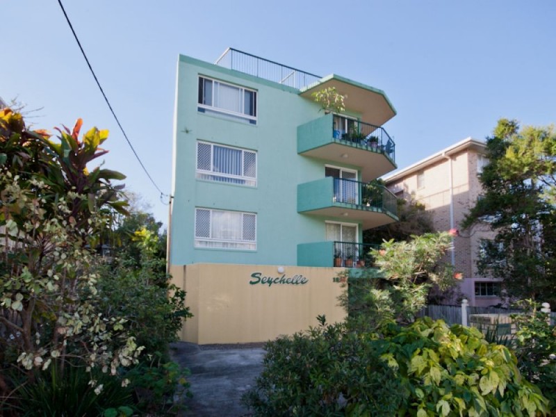 2/15 Arthur Street, Caloundra QLD 4551