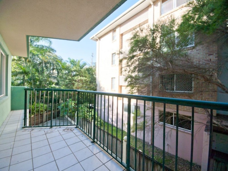 2/15 Arthur Street, Caloundra QLD 4551