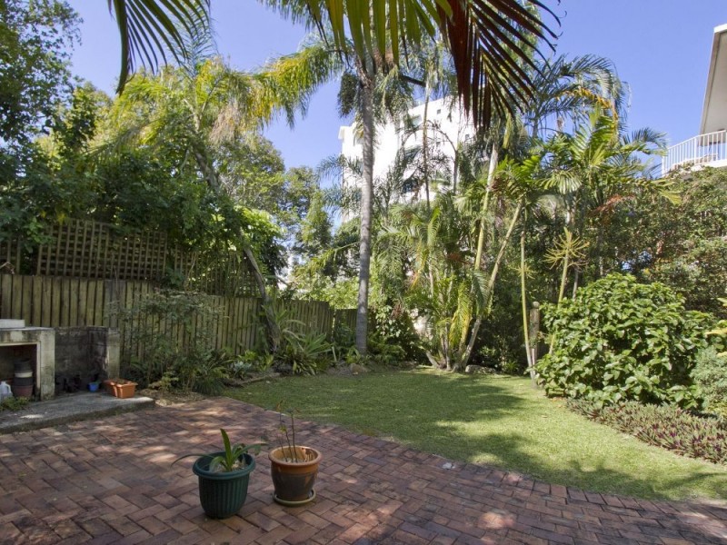 2/15 Arthur Street, Caloundra QLD 4551