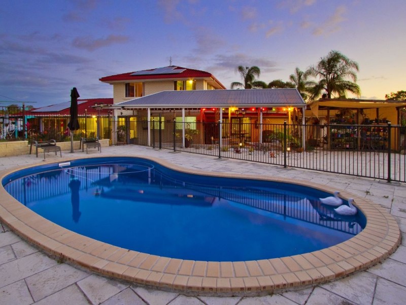 1 Pinewood Street, Little Mountain QLD 4551