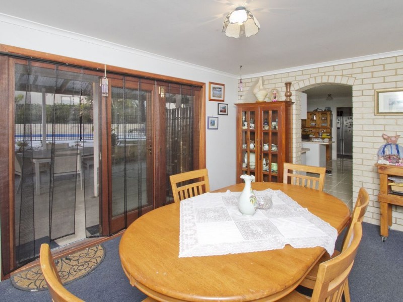 1 Pinewood Street, Little Mountain QLD 4551