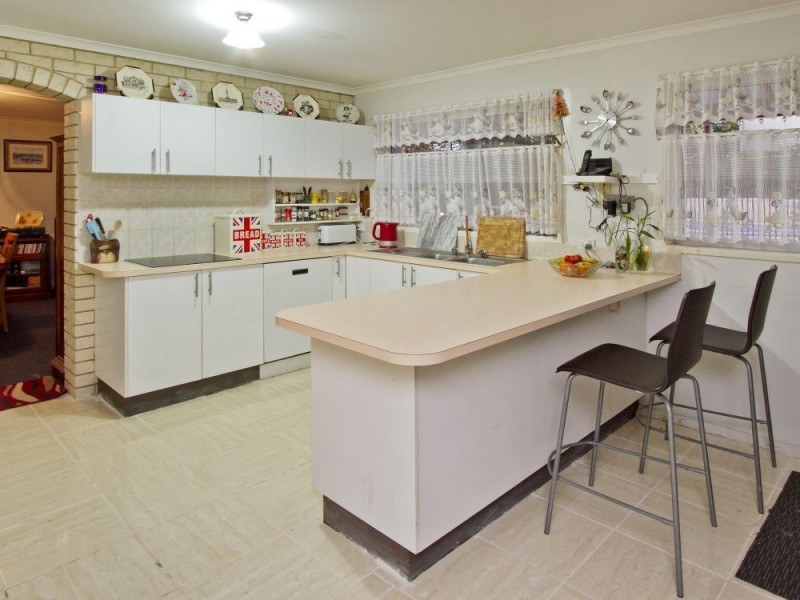 1 Pinewood Street, Little Mountain QLD 4551