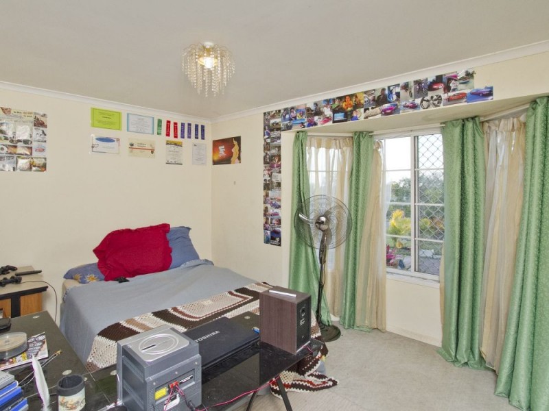 1 Pinewood Street, Little Mountain QLD 4551