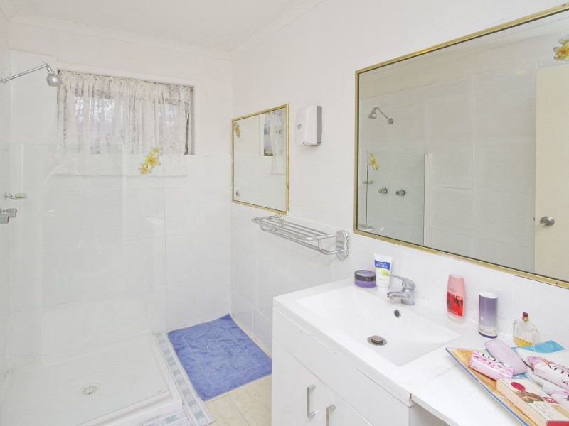 1 Pinewood Street, Little Mountain QLD 4551