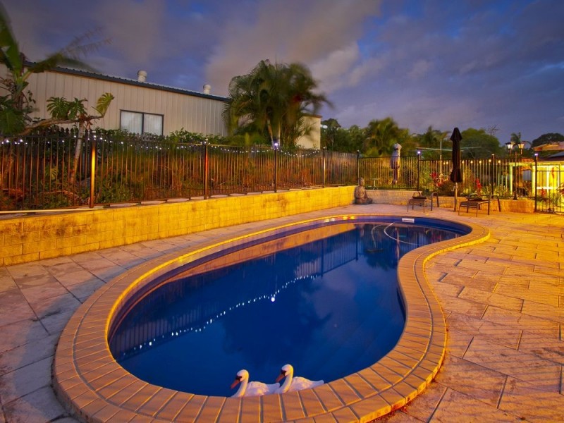 1 Pinewood Street, Little Mountain QLD 4551