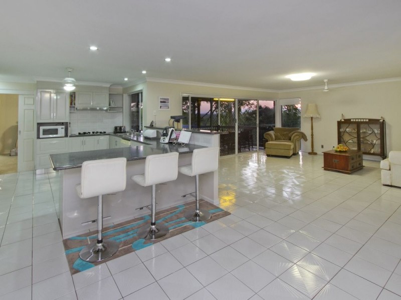 2 Ridgewood Road, Little Mountain QLD 4551