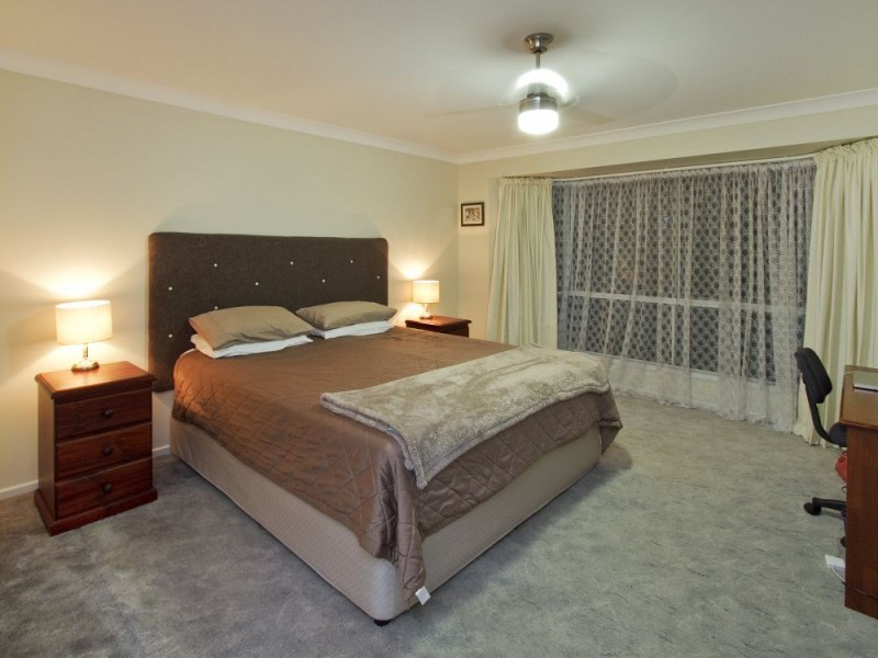 2 Ridgewood Road, Little Mountain QLD 4551