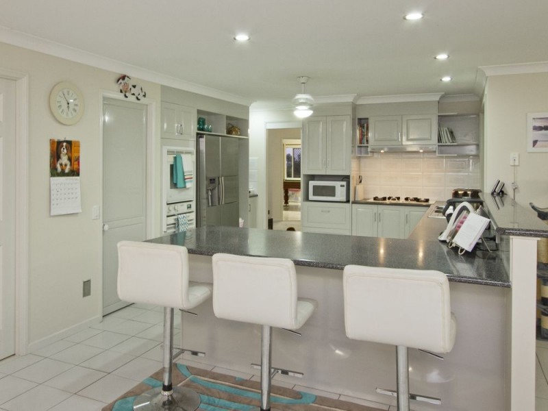 2 Ridgewood Road, Little Mountain QLD 4551