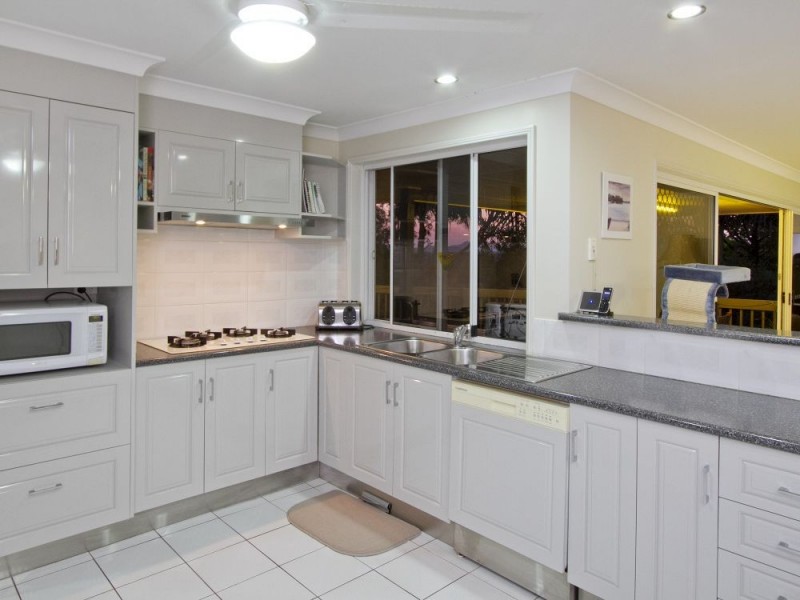 2 Ridgewood Road, Little Mountain QLD 4551