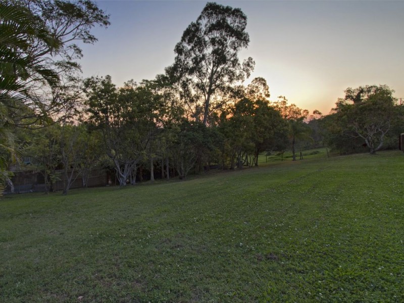 2 Ridgewood Road, Little Mountain QLD 4551