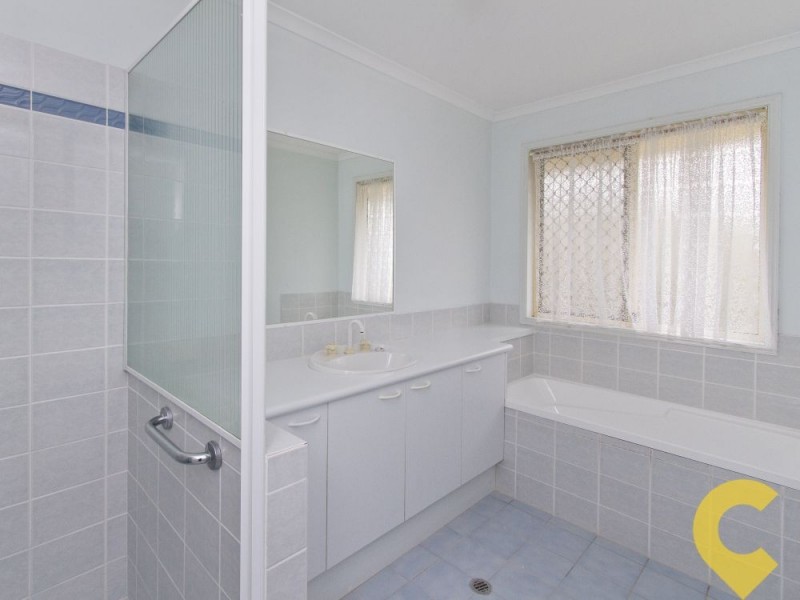 2/27 Moreton Bay Drive, Caloundra West QLD 4551